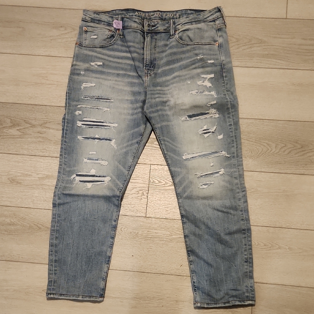 American Eagle Outfitters Light Blue Relaxed Jeans